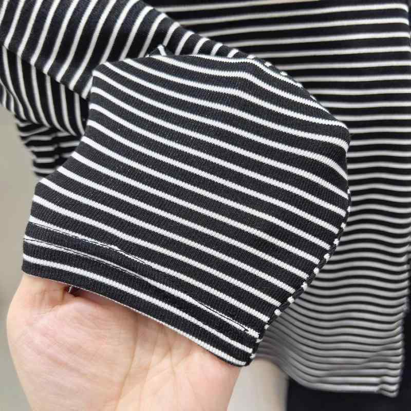 子供服 男の子 キッズ 長袖Tシャツ 秋冬 中高ネック ボーダー柄 伸縮性 140cm対応 普段着 トップス カットソー 8歳以上 柔らかい 混紡 聚酯繊維 かわいい 黒 グレー 青 白