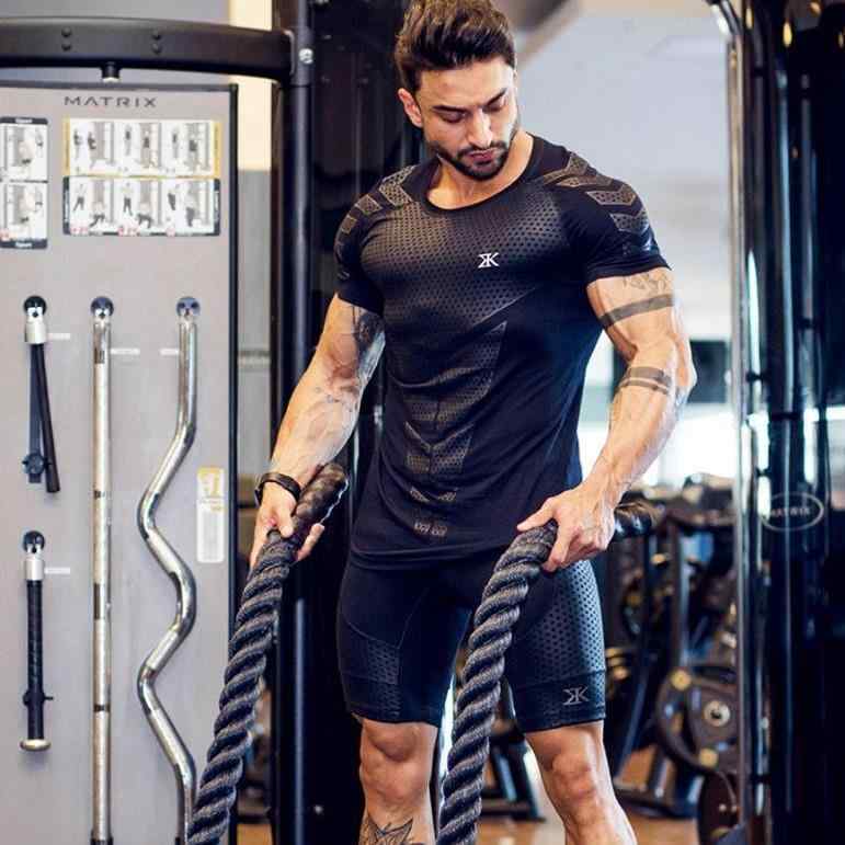 Tシャツ メンズ トレーニングウェア スポーツウェア 半袖 高弾性 伸縮性 吸湿速乾 ジム 筋トレ ランニング フィットネス 男性用 ブラック グレー ホワイト・カテゴリ: Tシャツ・柄: 図案・対象: 成人・対象性別: メンズ・スタイル: スポーツ.カジュアル.ヒップホップ・ネックライン: ラウンドネック・袖丈: 半袖・素材: ポリエステル繊維95%・カラー: ブラック（背面プリント）.ブラック（肩プリント）.グレー.ホワイト（肩プリント）.T121ブラック.T121グレー.T121ブルー・サイズ: M.L.XL.XXL.3XL