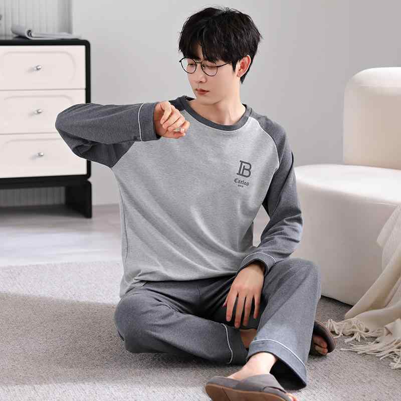 パジャマ メンズ 男性用 長袖長ズボン 上下セット 綿 厚手 リラックス ルームウェア 寝間着 部屋着 春秋冬 保温 通気性 快適 伸縮性・カテゴリ: セットアップ ・素材: 綿 ・ネックライン: ラウンドネック ・袖丈: 長袖 ・パンツ丈...