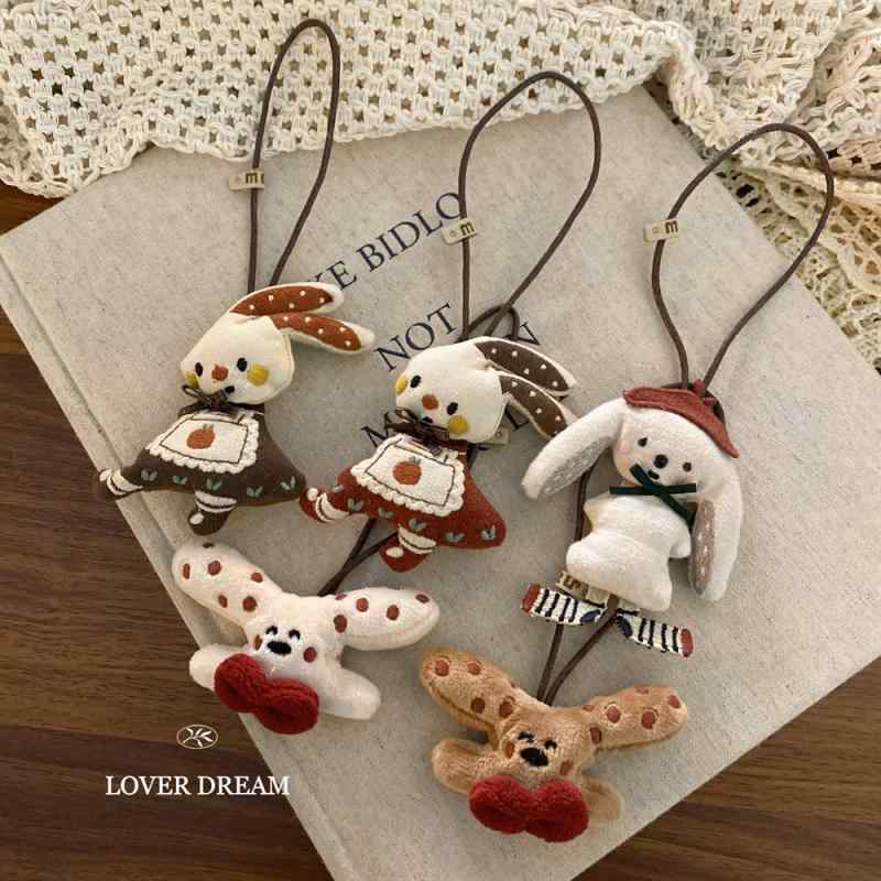キーホルダー かわいい レディース クリスマス 新年 バッグチャーム 人形 秋冬 韓国 うさぎ 動物モチーフ ぬいぐるみ ふわふわ もこもこ 癒し ベージュ ピンク系