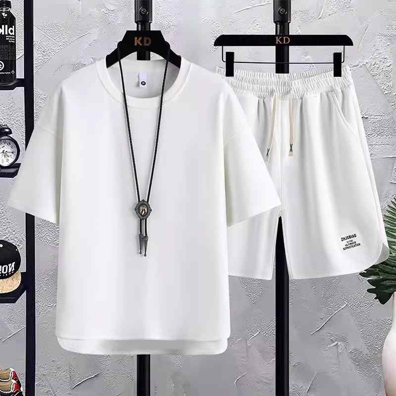 セットアップ メンズ 男性用 接触冷感 半袖 Tシャツ ショートパンツ 上下 2点セット 部屋着 ルームウェア 運動着 ポリエステル 春夏 薄手 韓国・スタイル: 韓国版・厚さ: 薄手・パンツ丈: ショートパンツ・トップス: Tシャツ・袖丈: 半袖・フード: なし・対象年齢: 18-24歳・生地: 化学繊維混紡・主素材: ポリエステル・シーン: スポーツ・カラー: ホワイト.ブラック.杏色.グレー.コーヒー色・サイズ: M.L.XL.XXL.XXXL・製品カテゴリ: メンズカジュアルセットアップ