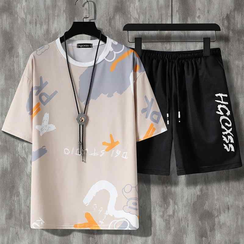 Tシャツ メンズ 半袖 ハーフパンツ セットアップ 男性用 夏用 接触冷感 通気性 スポーツ ウェア 上下セット ルームウェア 部屋着 韓国 スポーティー カジュアル 白 ベージュ 黒・カテゴリ: メンズカジュアルセットアップ・スタイル: 韓国・・パンツ丈: ショートパンツ・トップススタイル: Tシャツ・袖丈: 半袖・フード: なし・対象年齢: 18-24歳・生地: 化学繊維混紡・主な素材: ポリエステル90%・シーン: カジュアル・カラー: ホワイト, ベージュ, ブラック, ライトブルー, ダークブルー・サイズ: M, L, XL, 2XL, 3XL, 4XL, 5XL・デザインソース: デザイン