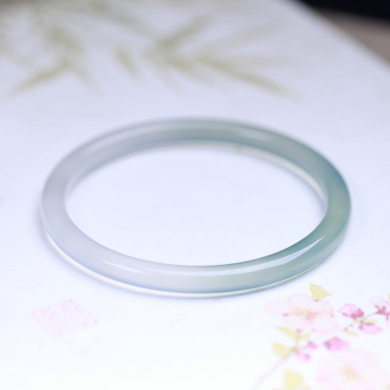 ブレスレット 瑪瑙 玉髄 バングル 男女兼用 エレガント おしゃれ 瑪瑙 メノウ 記念品 ギフト