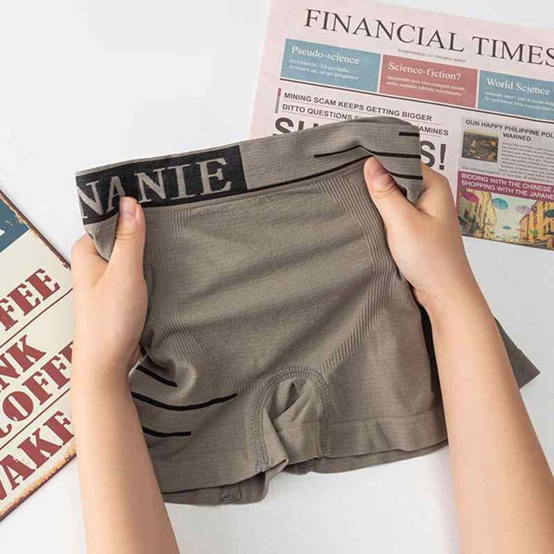 メンズ ボクサーパンツ 男性用 スポーツ ランニング ショートパンツ 英字柄 中腰 シームレス 通気性 吸湿速乾(x3)