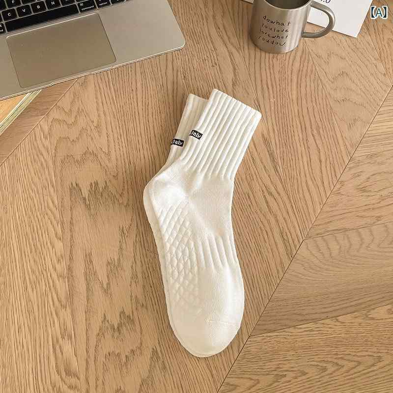 靴下 メンズ 無地 かかと 英語 刺繍 リラックス 中丈 ソックス フットマッサージ シンプル 黒 白 男性用
