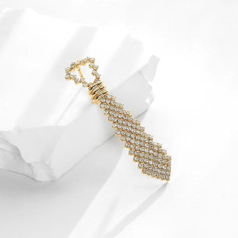 ネクタイ ブローチ メンズ レディース スーツ 飾りピン ジルコニア リーフ 葉っぱ モチーフ 結婚式 パ..