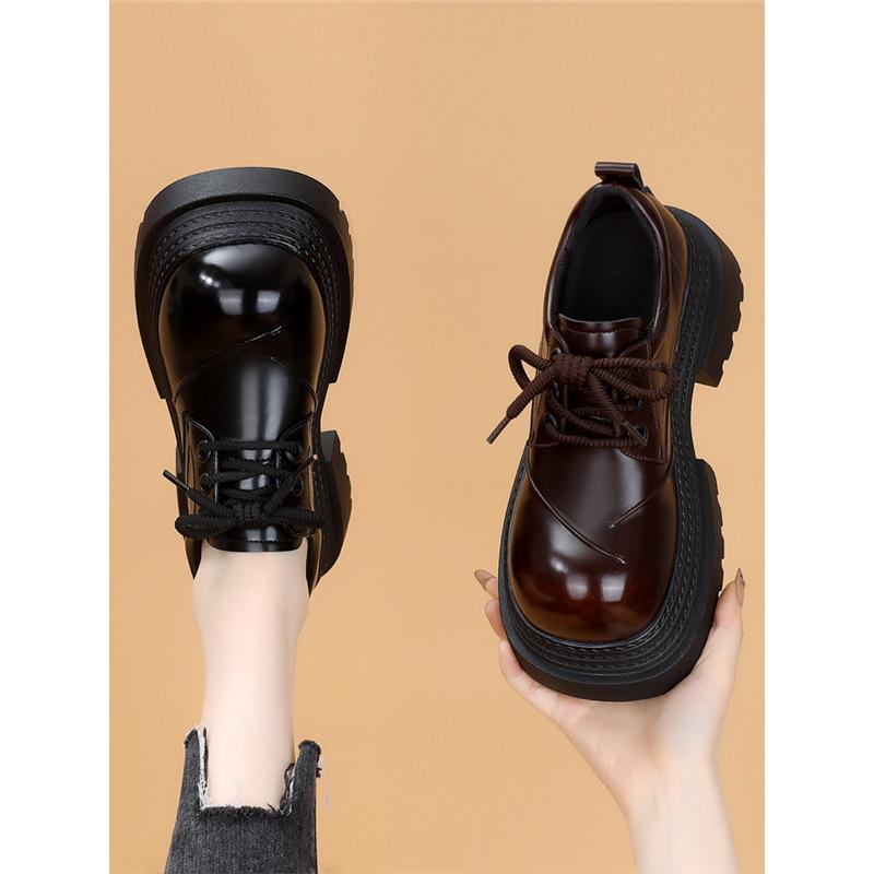 ローファー レディース 秋冬 厚底 革 レザーシューズ 丸頭 モカシン 紐靴 黒 茶色 日常 普段使い かわ..