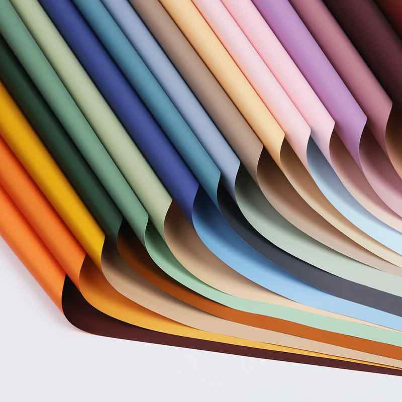 厚手の上品な風千代紙で.ユーラシア花や花束包むのに最適二面で包装され.花屋の資材と活用素材