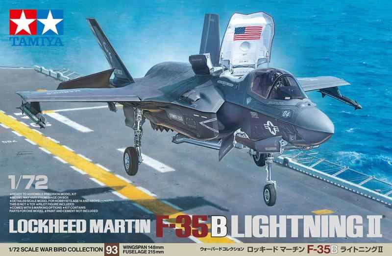 タミヤ(TAMIYA) 1/72 ウォーバードコレクションシリーズ No.93 ロッキード マーチン F-35B ライトニングII プラモデル 60793組み立て塗装が必要なプラモデル。別途、接着剤や工具、塗料等が必要。1/72スケール未塗装プラスチック組み立てキット完成時サイズ:全長215mmステルス性を備えた機体形状を忠実にモデル化パイロット人形1体、ホバリング状態で展示できる専用スタンド、マーキング5種類付き【 ご注文確定のタイミングについて 】 商品は他サイトでも販売しているため、在庫反映にタイムラグが生じる場合がございます。入れ違いで完売となった際は、速やかにメールでご連絡の上、キャンセルのお手続きをさせていただきます。 【 ご購入前の確認事項 】お届けする商品は、画像と全く同一の状態ではない場合がございます。 中古品のため、以下の点が含まれる可能性がございますが、動作に影響はございません。　 1. 微細なキズ、汚れ　 2. 経年劣化による変色や使用感 製品の性質をご了承の上、ご注文をお願いいたします。【 初期不良への対応ガイド 】商品到着後、まずは動作や状態のご確認をお願いします。初期不良に関しては、商品が到着後3日以内まで保証いたします。 1. 連絡先： 購入履歴内「ショップへ問い合わせ」よりご連絡ください。 2. 交換： 代わりの品がある場合は、最短で発送いたします。 3. 返金： 代替品がご用意できない場合に限り、キャンセル（全額返金）処理をさせていただきます。【 ご購入前にご確認ください：付属品について 】中古品の特性上、お届けする内容は以下の通りとなります。◯ 付属するもの： 本体の動作に必要最低限のパーツ（電源ケーブル等）× 付属しないもの： 外箱、取扱説明書、ドライバCD、その他限定特典△ 保証対象外： 封入されているダウンロードコードやシリアル番号（使用不可とお考えください）※商品名に「特典付」とあっても、中古品のため欠品している場合がございます。正確な内容を確認したい場合は、ご購入前に「ショップへ問い合わせ」よりお気軽にご質問ください。【 海外版ソフトのご注意点 】 「輸入版」「海外版」と記載のあるソフトは、日本版の本体では起動しない場合がございます。 1. 対応確認： ご使用のゲーム機で動作するか、必ず事前にお調べください。 2. メーカー保証： 日本国内のメーカーサポートは受けられません。 3. 返品・交換： 互換性がないことによる動作不良は、返品の対象外となります。
