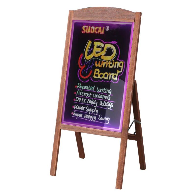 UNHO LED 立て看板 A型 光る看板 看板 スタンド 屋外 高さ90cm 木製 ウェルカムボード メニューボード 電飾看板 リモコン付き 折り畳み可能 手書き看板 黒板 カフェ サロン バー 飲食店 店頭 宣【集客効果抜群】お店の看板やメニュースタンドとして大活躍のLEDスタンド看板です。高輝度なLEDを使用し、看板が光るのでとにかく目立ちます。サロン、カフェ、レストラン、バー、販売店などのアピールに最適です。【多彩な点灯スタイル】LEDの点灯、発光モードの変更、色の変更、輝度の調整をリモコンで簡単に操作できます。 16色選べ、4種類の点滅モード、5段階の明るさの調整が可能で、案内表示や広告デザインを見やすくおしゃれに演出できます。【長寿命・省電力】LEDが内臓されているタイプなので、夜も昼間も明るく見せますし、省エネで電気代を節約できます。電源の接続方法：(1)USB電源バンク　(2)単三電池（電池は別売りです。）【手書き看板】蛍光マーカーでお好きな文字やイラストを描くことができますし、水拭きで簡単に消せますので、何度も書き直しOKです。（マーカー筆は別売りです。）【仕様】サイズ：幅42.5x高さ90cm　素材：フレーム/天然木、看板/強化ガラス【FSC認証】フレームはFSC認証の木材で作られています