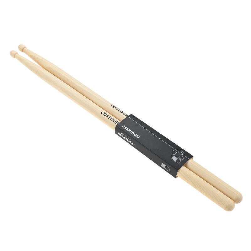 Dreld ドラムスティック5A ヒッコリー製 涙滴型チップ 1ペア 405×15mm5Aドラムスティック 1ペア（2本）サイズ：405*15mm厳選されたヒッコリーで作られており、耐久性、弾力性があり、適度な硬さ、グリップ感、バランスにも優れます。なめらかな表面、快適な感触で、手首の疲労を軽減し、長時間の演奏にも軽く持ちます。使い心地が良いです。先端が細めな涙滴型のチップを採用し、ヒットの角度によってサウンドの変化をつけやすいので、演奏時に繊細な表現が可能です。この5Aドラムスティックは、優れたバランスと品質によって幅広い音楽シーンに適合します。