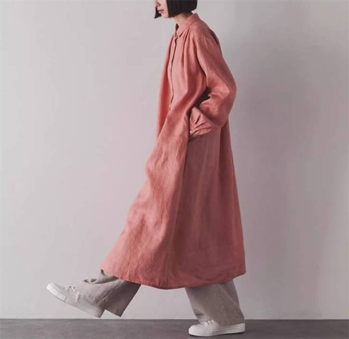 Misskirtのワンピース シャツワンピース レディース 新作 ロングシャツ 折り襟 長袖 無地 綿麻風 デザイン感 前開き 羽織り ボタン 春 夏 秋 ゆったり 大きいサイズ カジュアル シンプル エレガント 大人 通勤 OL オフィス お洒落 可愛い 着回し 快適 20代 30代 40代 50代 送料無料｜アングル3