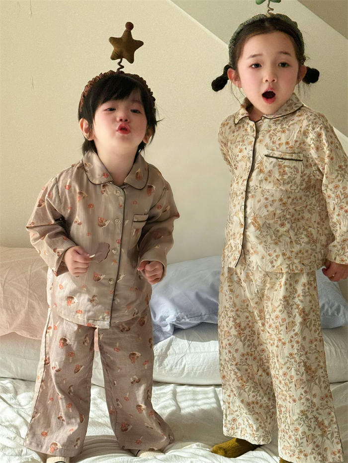 キッズ パジャマ 男の子 女の子 秋冬 綿100% ダブルガーゼ ルームウエア 上下セット 2点セット 子供 長袖 前開き ボタン パンツ ガーゼコットン 柔らかい 柔軟 ゆったり 春秋 子ども 子供服 ジュニア ガールズ 寝巻き 部屋着 総柄 花柄 動物柄 可愛い 韓国風 送料無料 — vista 2