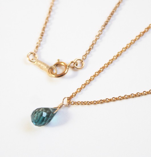 ロンドンブルートパーズ一粒ネックレ...