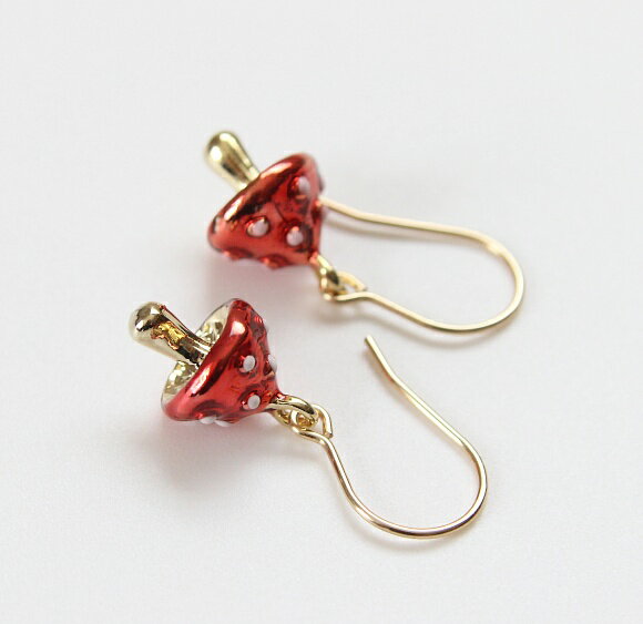 【再入荷】きのこ ピアス （赤い 水玉きのこ）14KGF ゴールドフィルド ジュエリー キノコ モチーフ ハンドメイド キュート 毒キノコ