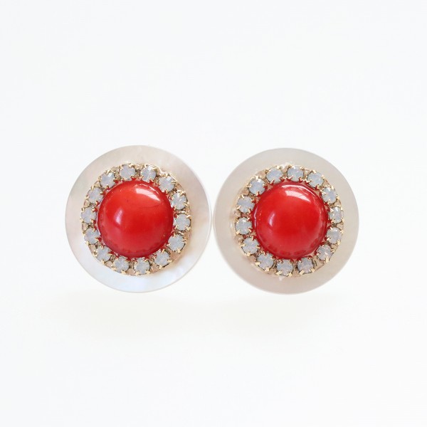 華やか かわいい おしゃれ キラキラ 白蝶貝 揺れないピアス プレゼントギフト 目立つ アクセント お出かけ デート 誕生日 贈り物