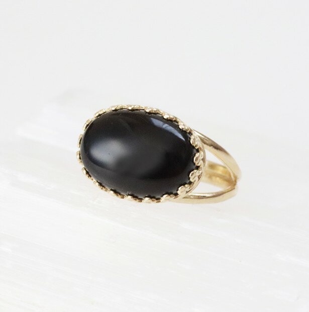 Rakuten - 【再入荷】モリオン リング（オーバル）指輪 フリーサイズ 真鍮 ゴールド 黒水晶 大粒 楕円 レースフレーム クラシカルブラック 黒 パワーストーン お守り 守護の石 神秘的 シンプル 天然石アクセサリー