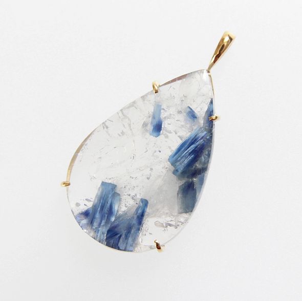 1点もの K18 カイヤナイト イン クォーツ ペンダントトップ（ペアシェイプ スライス）一粒 ネックレス 天然石ジュエリー アクセサリー 18K 18金 ゴールド 希少 レアストーン 高品質 コレクター 鉱物 マニア