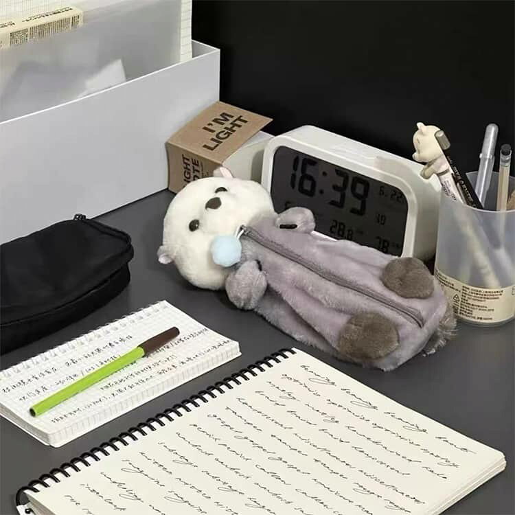 ぬいぐるみポーチ ぬいぐるみペンケース 筆箱 ぬいぐるみペンケース ペンケース フィギュアペンポーチ 大容量 動物 立体 もふもふ キャラクター かわいい おしゃれ 高校生 小学生 中学生 ペンポーチ 女子 大人 小物入れ 文房具入れ linkage-10016214 Linkage楽天市場店 サンプル画像3