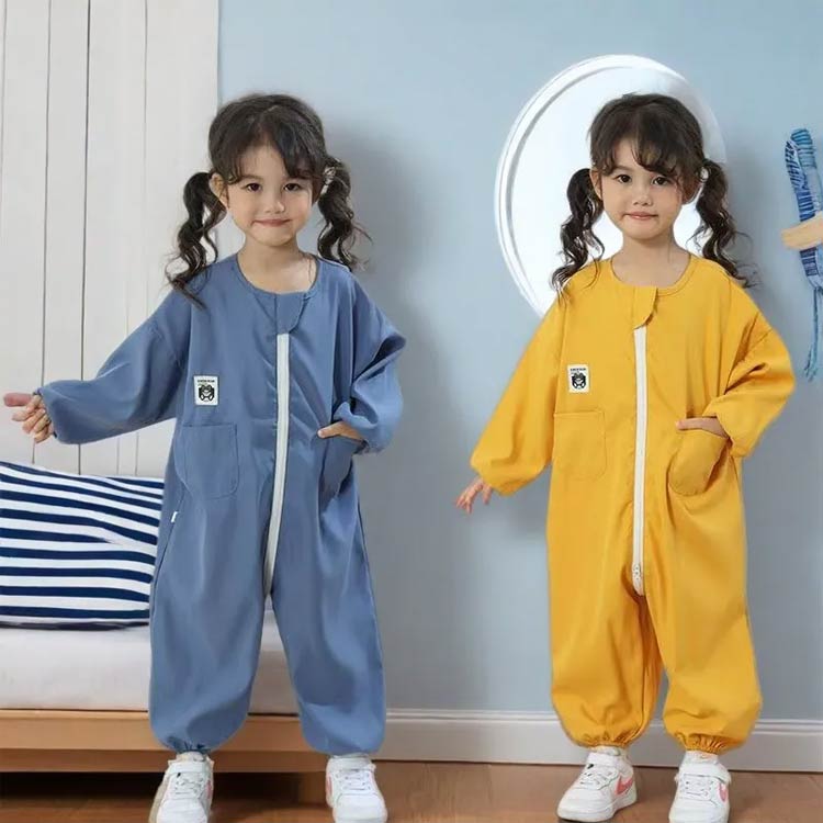 Linkage楽天市場店のプレイウェア ベビー 子供 遊び着 キッズ お砂場着 2枚入り 子供服 ロンパース 女の子 つなぎ 撥水加工 スモック 送料無料 長袖 オーバーオール プルオーバー 男の子 ジャンプスーツ ダブルファスナー付き 子ども 汚れ防止 水遊び 小学生 幼稚園 保育園 80 90 100 110｜アングル2