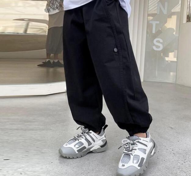 男の子 カジュアルパンツ ジュニア 女の子 ズボン カーゴパンツ 子ども 子供服 キッズ パンツ カーゴパンツ 小学生 通学 通園 ボトムス ロングパンツ 無地 長ズボン ワークパンツ ミリタリー チノパン 裾ゴム ウエストゴム ポケット ゆったり 秋冬服