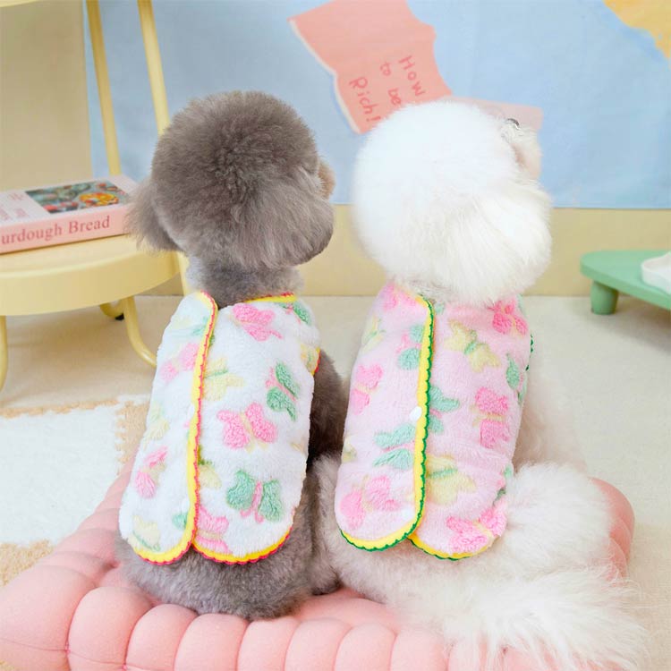 Linkage楽天市場店の背中開きペット服 犬 秋 冬服 ベスト ペットウエア 暖かい 可愛い タンクトップ 袖なし 柔らかい 部屋着 ふわふわ 防寒 パジャマ ルームウェア 犬の服 防寒対策 女の子 男の子 送料無料｜アングル2