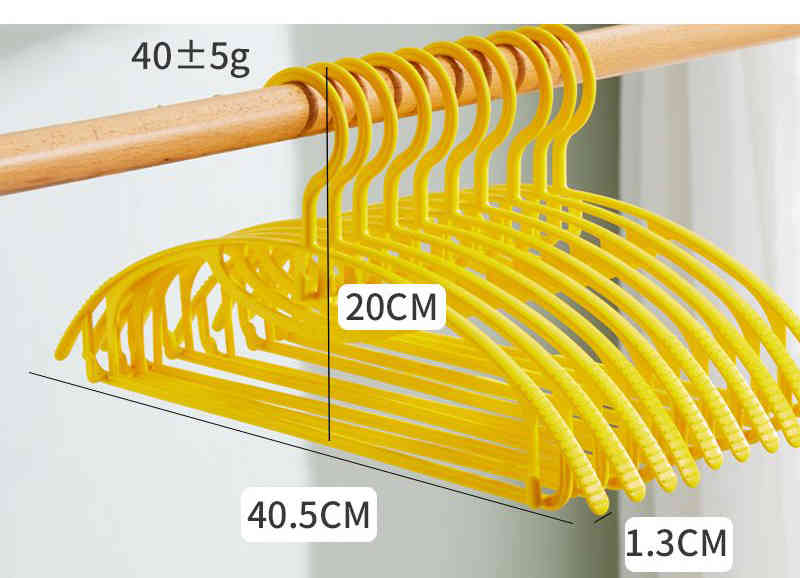 サイズ 40本セット サイズについての説明 サイズ：40.5*1.3*20cm※素人採寸ですので、1-3cm程度の誤差がある場合がございます。 素材 PP 色 グレー ブルー ピンク イエロー 混色 備考 ●サイズ詳細等の測り方はスタッフ間で統一、徹底はしておりますが、実寸は商品によって若干の誤差(1cm～3cm )がある場合がございますので、予めご了承ください。 ●製造ロットにより、細部形状の違いや、同色でも色味に多少の誤差が生じます。 ●パッケージは改良のため予告なく仕様を変更する場合があります。 ▼商品の色は、撮影時の光や、お客様のモニターの色具合などにより、実際の商品と異なる場合がございます。あらかじめ、ご了承ください。 ▼生地の特性上、やや匂いが強く感じられるものもございます。数日のご使用や陰干しなどで気になる匂いはほとんど感じられなくなります。 ▼同じ商品でも生産時期により形やサイズ、カラーに多少の誤差が生じる場合もございます。 ▼他店舗でも在庫を共有して販売をしている為、受注後欠品となる場合もございます。予め、ご了承お願い申し上げます。 ▼出荷前に全て検品を行っておりますが、万が一商品に不具合があった場合は、お問い合わせフォームまたはメールよりご連絡頂けます様お願い申し上げます。速やかに対応致しますのでご安心ください。