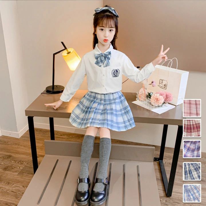 商品内容：子供服生産国：中国【注意事項】※海外製品の為、実寸が多少異なる商品も御座います。1、PC環境・光の具合により、色や素材のイメージが写真と若干異なる場合がございます。2、商品写真はできる限り実物の色に近づけるよう加工しておりますが、お客様のお使いのモニター設定、お部屋の照明等により実際の商品と色味が異なる場合がございます。3、採寸については慎重に行っておりますが、前後1-3cm程度の誤差はご容赦いただけますようお願い致します。