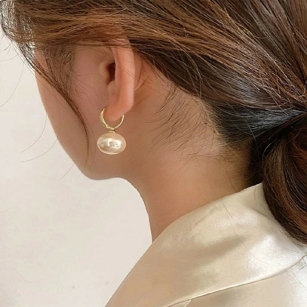 両耳 ピアス アクセサリー 上品 フェミニン 秋冬 シンプル 存在感 おしゃれ 華やか...