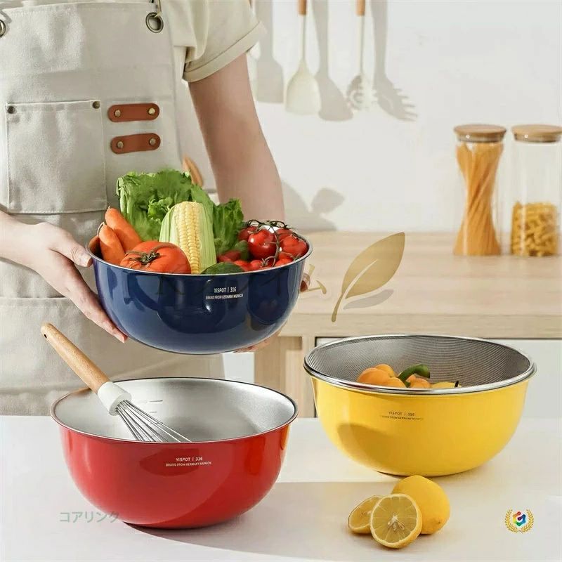 ◆【商品説明】 商品情報 2個入 洗米ボウル 水切りカゴ 幅36cmフルーツ 果物皿 メッシュ 網目状 ステンレス製 お菓子 バスケット 野菜洗い用 多機能 収納ラック キッチン用品 便利 雑貨 かご ●素材:ステンレス鋼 " 排水バスケット水フルーツ バスケット野菜バスケット果物と野菜ドレンボウルストレージラック果物と野菜洗濯 バスケット あらゆる種類の果物、野菜、パスタの洗浄、排水、洗浄に適しています。 このフィルターは、湿気を防ぎ、物体から遠ざけ、腐敗を抑えます。 280°二重バスケットを回転させて、果物や野菜がザルから落ちないようにします。 あらゆる種類の果物、野菜、パスタの洗浄、排水、洗浄に適しています。 サラダの素早い水切りと乾燥のためのフィルター。" 【注意事項】 ※サイズはスタッフによる平置き実測サイズの為、1~3cm誤差が生じる場合がございます。 ※製品更新により、予告なしで同じ商品がデザイン、色若干変わる場合がございますので、予めご了承下さい。 ※撮影の為、画質等の関係上、色などが実際の商品と若干違ってしまうこともあるかもしれませんがご理解のほどご購入ください。予めご了承ください。 ※更新のタイミングによっては実在庫に相違が出る場合がございます。