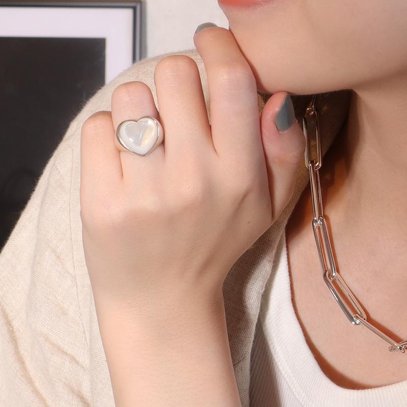 MOTHER OF PEARL LARGE GEM HEART RING ハート　リング　シルバー
