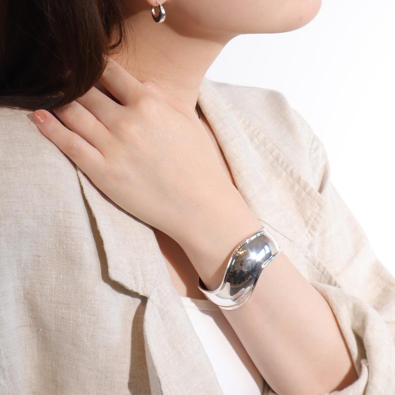  Tilted Bangle シルバー　ワイド　カフ　バングル