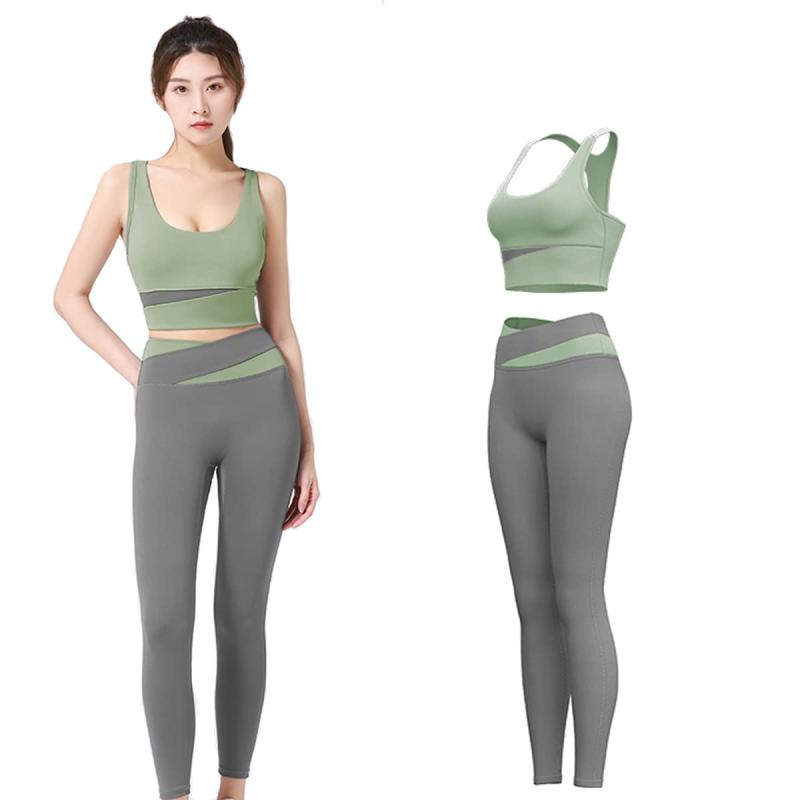 [] ヨガウェア スポーツウェア レディース 揺れ ヨガウェア上下セット おしゃれ トレーニングウェア レディース ヨガウェア カップ付き ヨガの服 レディース ジムウェア 通気性 伸