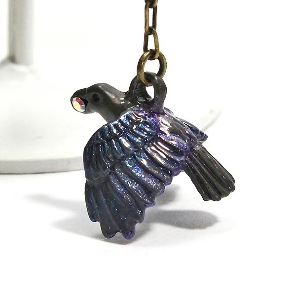 カラス イヤリング：Palnart Poc（パルナートポック）