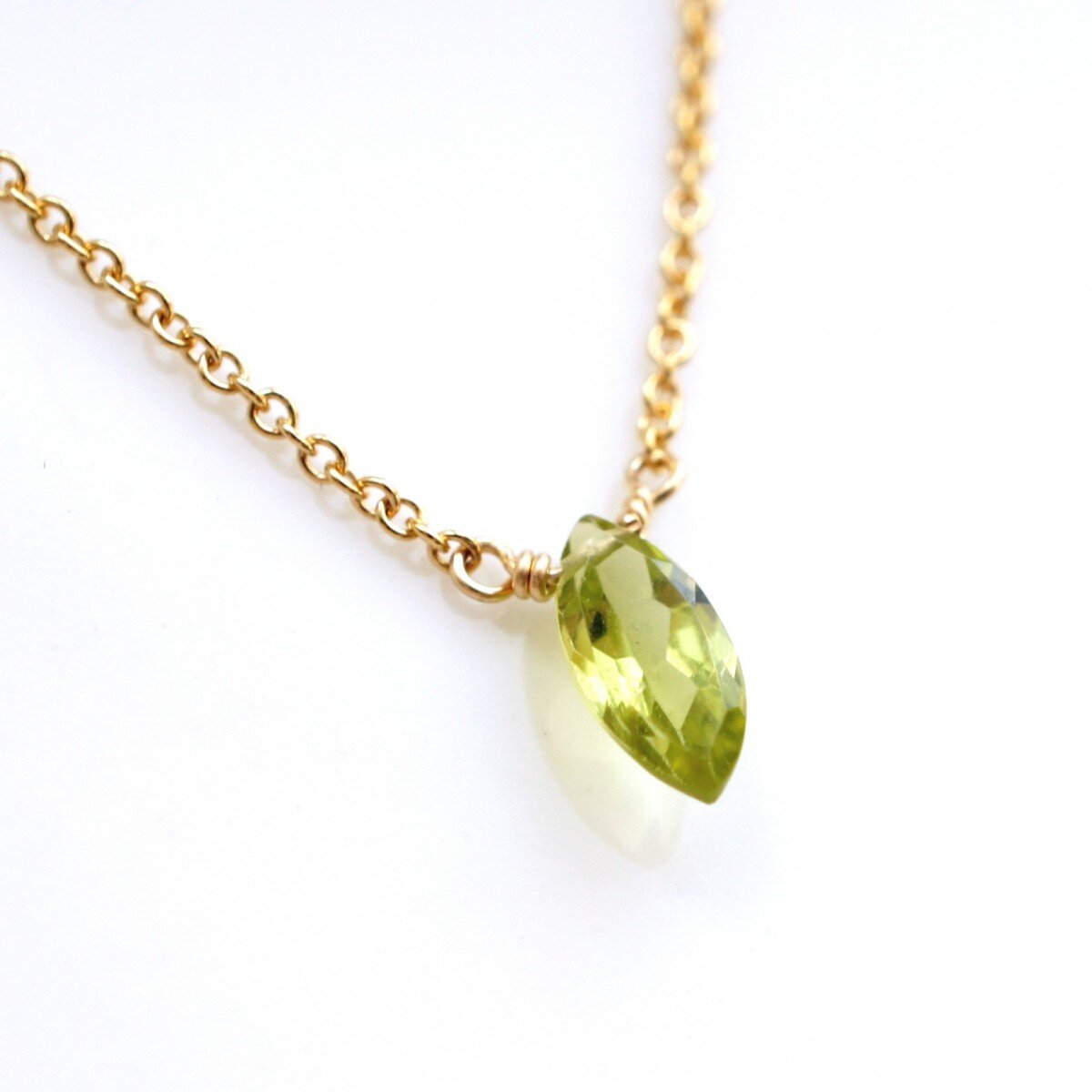 Boulder - ペリドットのマーキスカットネックレス ～Magda 14KGF 14kgf ゴールドフィルド ネックレス 天然石 アクセサリー 華奢 カラーストーン シンプル ハンドメイド プレゼント ギフト 母の日 クリスマス きらきら 一粒ネックレス シンプル