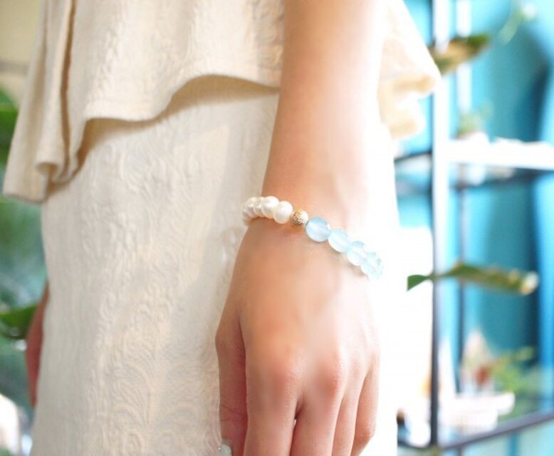 真珠とブルーカルセドニーのブレスレット 天然石 ストーン シンプル ジュエリー 母の日 アクセサリー プレゼント ギフト お礼 おでかけ お守り 入学式 入園式 卒業式 誕生日 ホワイトデー ブレス ブレスレット 真珠 ルーカルセドニー