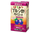 【内容量】125ml 【原材料】 プルーン、プルーン酢、はちみつ、食物繊維、黒糖、香料、甘味料(アスパルテーム・L-フェニルアラニン化合物、アセスルファムK)、ビタミンC、ピロリン酸鉄、ビタミンB12） 【商品紹介】 手軽に鉄分を補給したい。でもプルーンをそのまま食べるのは続かない・・・。 そんな方にお勧めなのが、「はちみつプルーン酢ダイエット」です。 鉄分の吸収を助ける働きのあるプルーン酢に鉄分を配合し、飲みやすいドリンクに仕上げました。これ1本で1日に必要な鉄分の80％を補給することができます。 また、1本当たりわずか17kcalなので、カロリーを気にされる方にお勧め。 まさに、美味しく健康になりたいという方にピッタリのドリンクです。 味もまろやかなプルーン風味なので、毎日続けられますよ！ 「はちみつプルーン酢ダイエット」で、健康生活始めませんか？