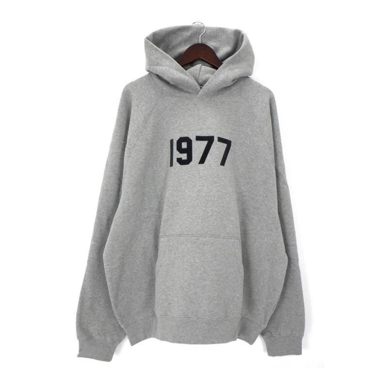 Rakuten - フィア オブ ゴッド エッセンシャルズ FEAR OF GOD ESSENTIALS 【 1977 HOODIE 】 フロント ロゴ プルオーバー スウェット パーカー　グレー　サイズXL　48760【中古】
