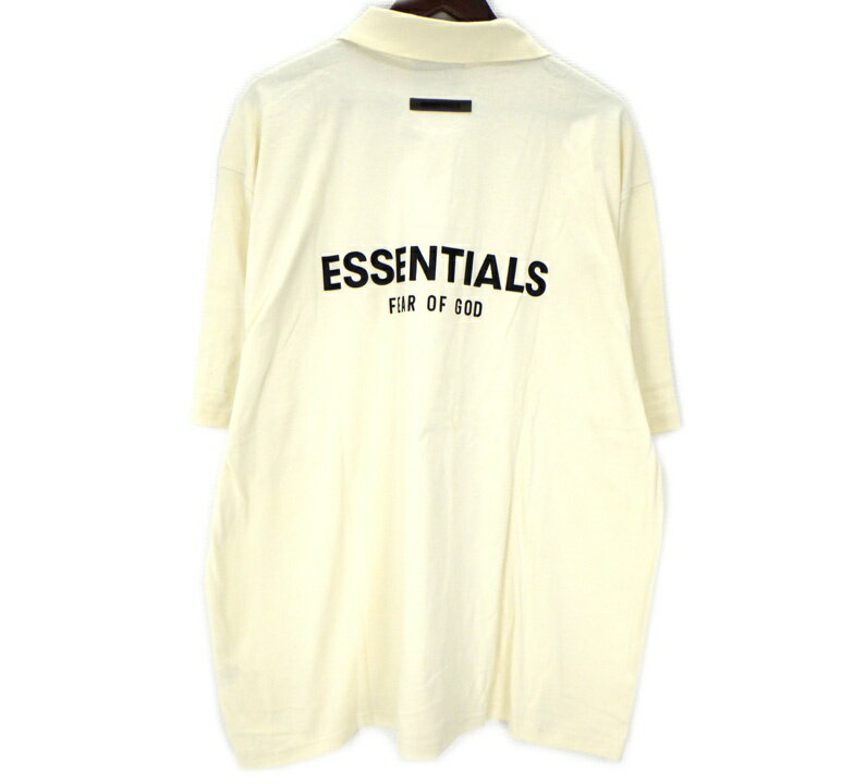 フィアオブゴッド エッセンシャルズ FEAR OF GOD ESSENTIALS 【 LOGO POLO 】 ロゴ プリント 半袖 ポロ シャツ ライトベージュ サイズX..
