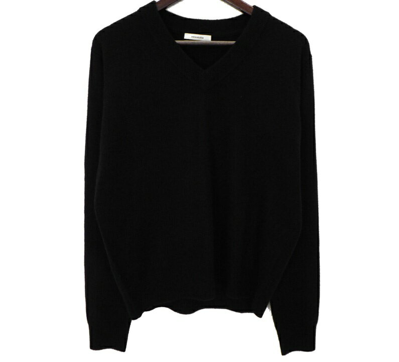 Rakuten - エンタイアスタジオ entire studios 26SS 【 KNIT V NECK ESSS26SW032380015 】 ニット Vネック セーター ブラック サイズXS/S 49727 【中古】