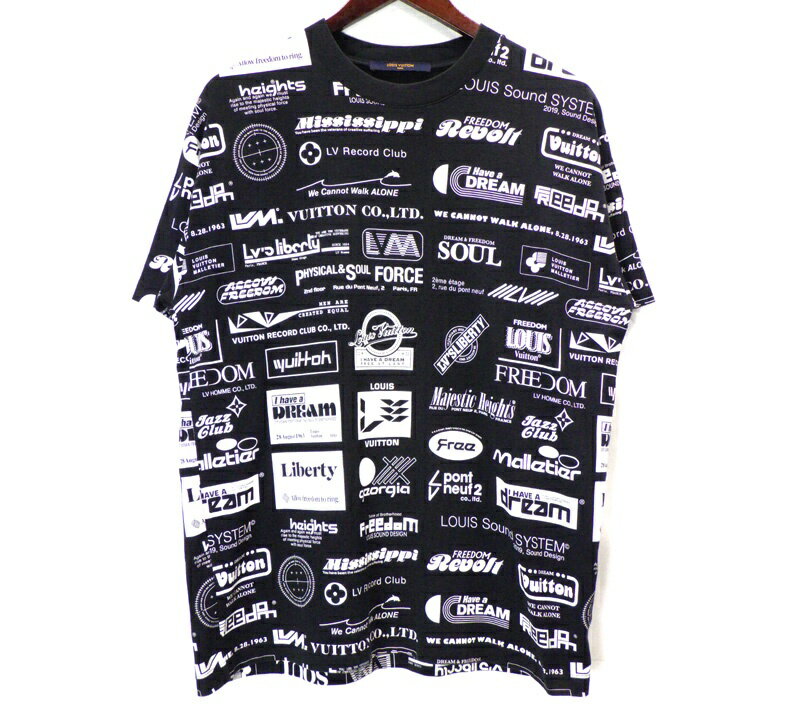 Rakuten - ルイヴィトン LOUIS VUITTON 【 All over logos printed RM192M NPG HHY20W 】 ロゴ 総柄 プリント 半袖 Tシャツ ブラック サイズM h7883【中古】
