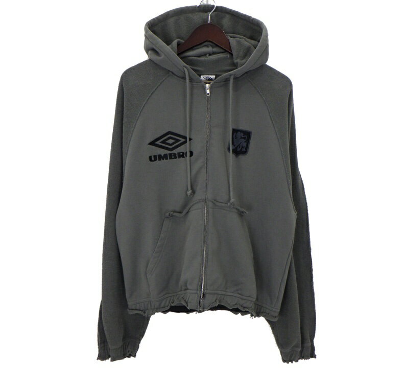 Rakuten - アンブロ UMBRO × スラムジャム SLAM JAM 【 Royal Arms Zip Masked Hoodie UBMW0487FA317 】 ロイヤル アーム マスクド ジップアップ フーディー パーカー グレー サイズM 49939【中古】