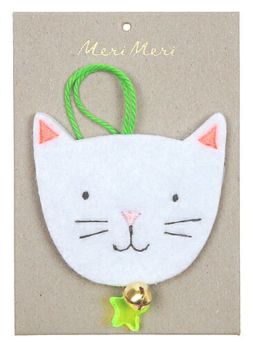 【クリスマス用品】【MeriMeri】フェルトオーナメント：星を付けた白いネコ