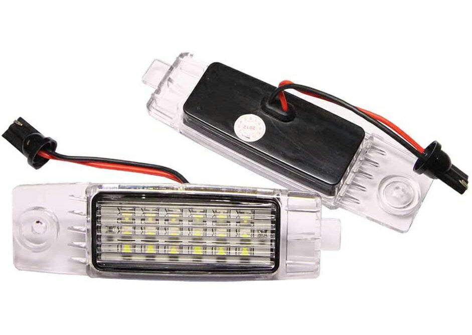 Rakuten - ハイエース 200系 LEDライセンスランプ ナンバー灯 1型 2型 3型 4型 LED仕様 車種専用 カスタム バーツ カプラーオンの純正交換タイプ 2個セット