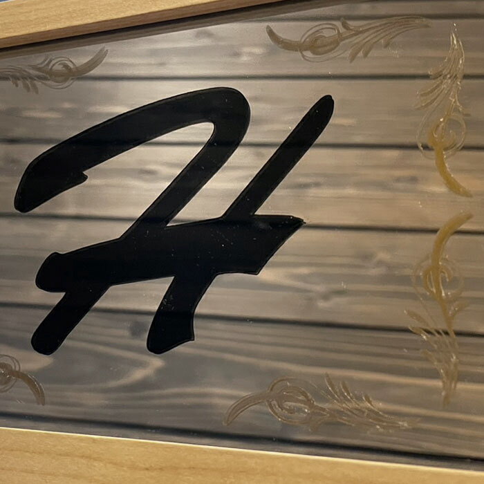 ミラーボード「H」 卓上ミラー オリジナル カスタムペイント 鏡 アートボード アルファベット 20cm×14cm [2]