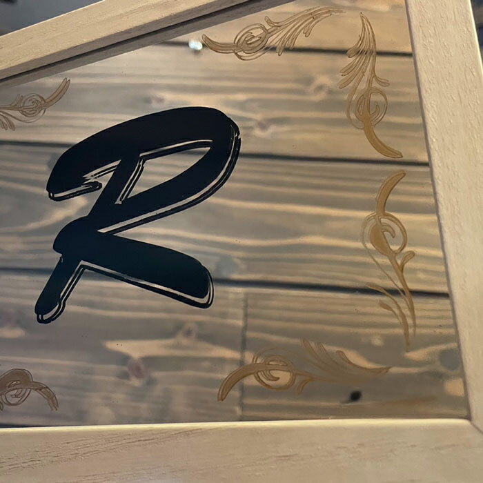 ミラーボード「R」 卓上ミラー オリジナル カスタムペイント 鏡 アートボード アルファベット 20cm×14cm