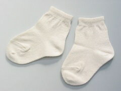 シルク・チャイルドソックス　12-14cm　 ネコポス（メール便）可　赤ちゃん用（ベビー）・子供用（キッズ）さらさらシルクを使った靴下　贈り物（ギフト）に最適　国内製造（日本製）　Made in JAPAN