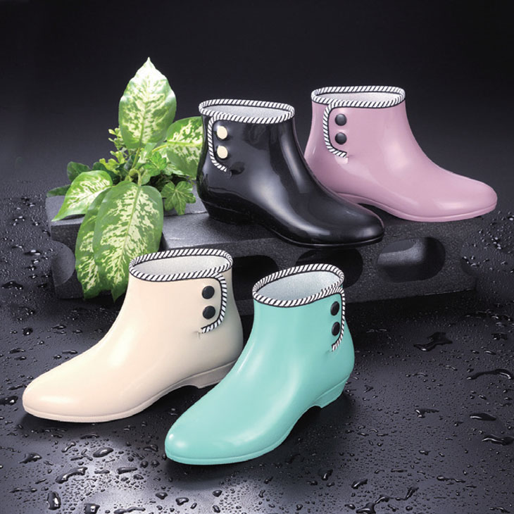 レインブーツ ショート レディース おしゃれ 長靴 レインシューズ 雨靴 完全防水 サイドボタン 履きや..