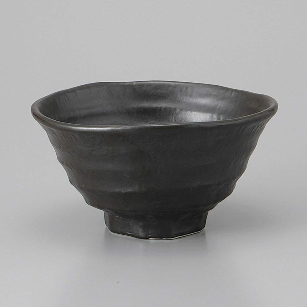 瀬戸焼 茶碗 新いぶし黒ろくべ型茶碗（中） 14×7.4cm