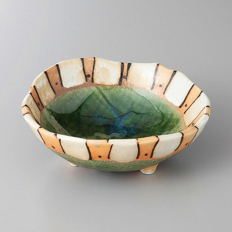 美濃焼　塗分織部十草三ツ足向付　14.5×5cm